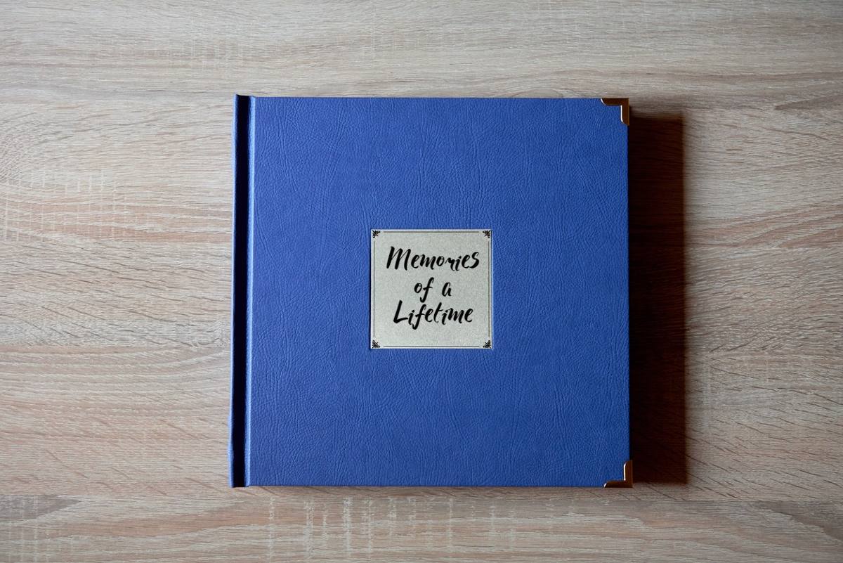 Making a Scrapbook for Someone Who is a Grieving