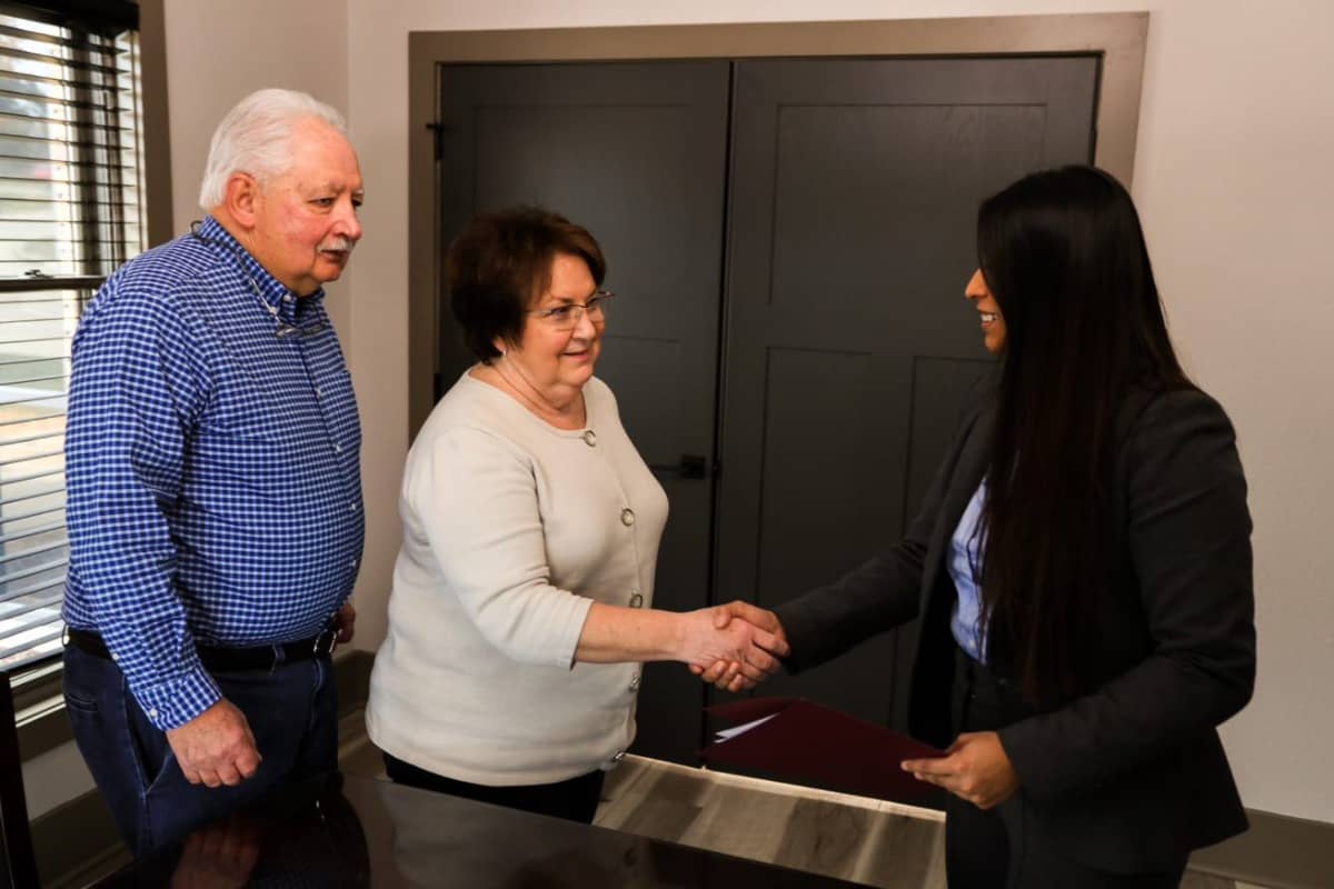 Best Questions to Ask When Selecting a Burial Vault