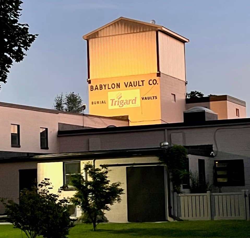 Trigard burial vault building